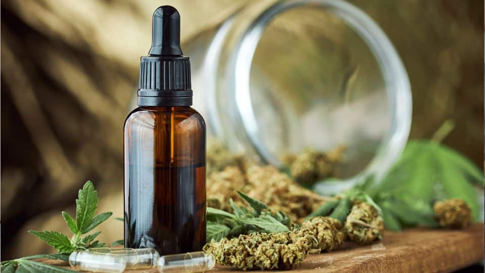האם שמן CBD מצריך במרשם?