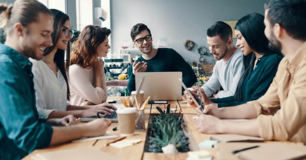 אתה רוצה לקדם את העסק שלך ולא בטוח איך תכיר את SmartUp